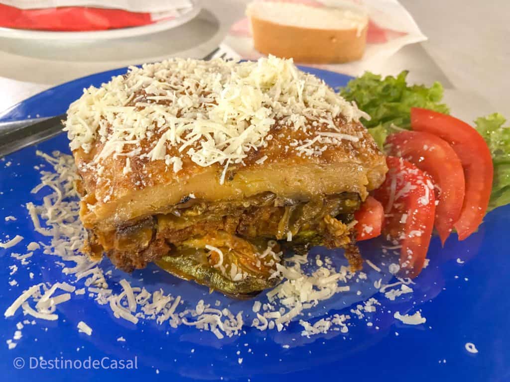 Moussaka: comida típica da Grécia com beringela e carne
