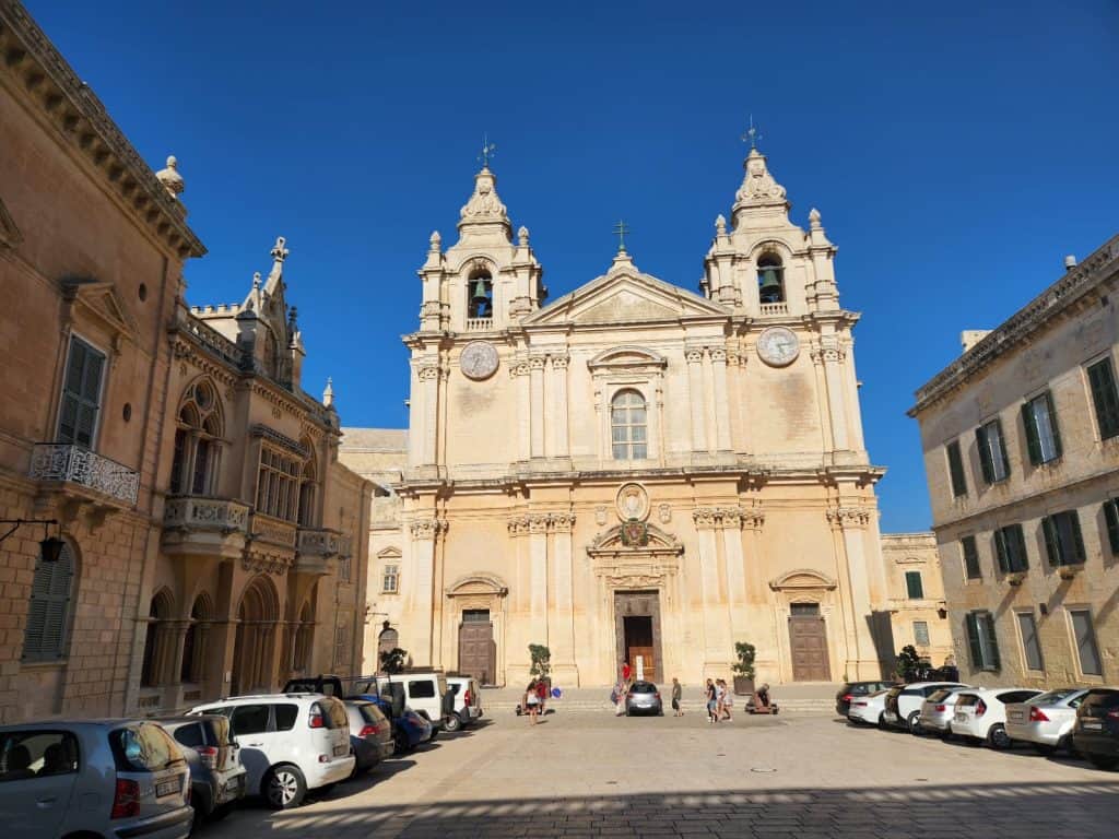  Catedral de São Paulo, na cidade de Mdina em Malta