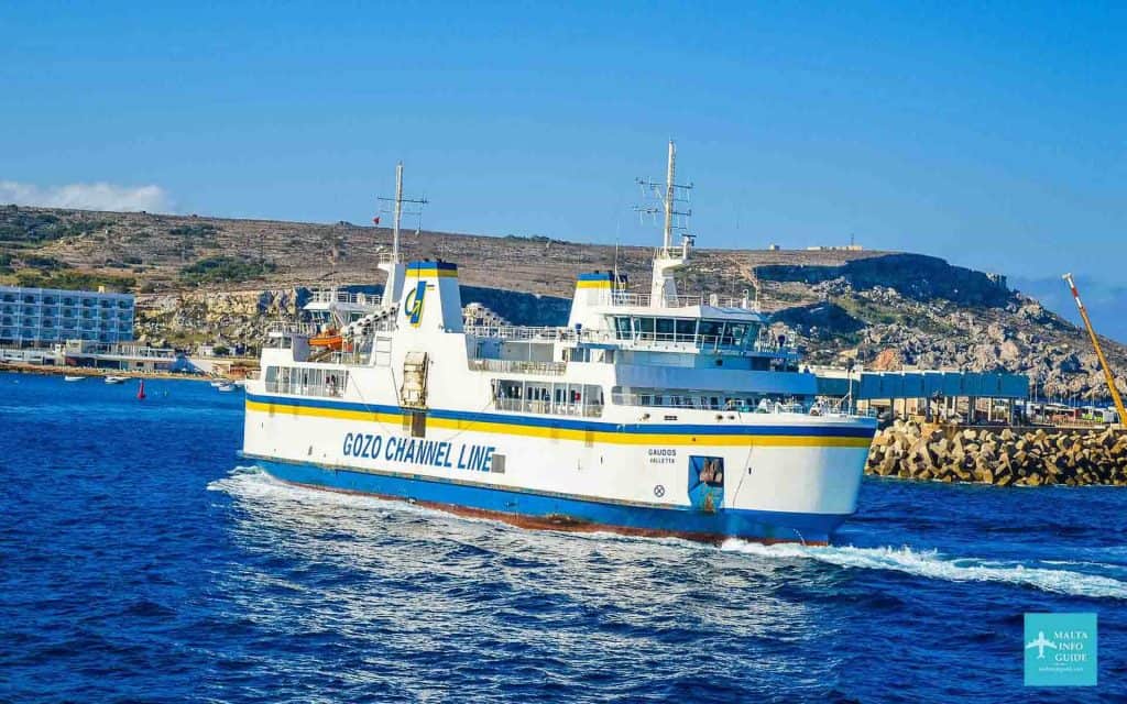 Ferry que leva de Malta a Gozo