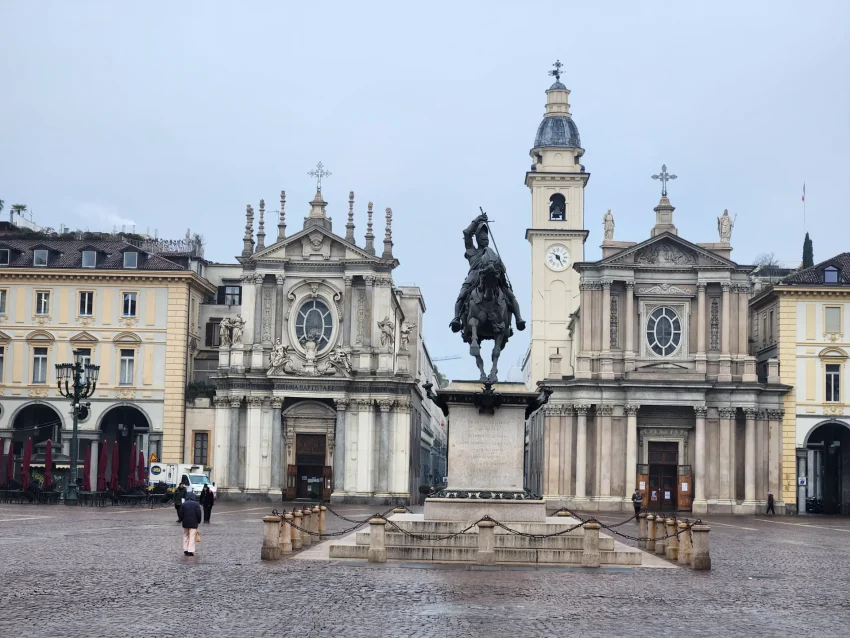 Piazza San Carlo - O que fazer em Turim Italia