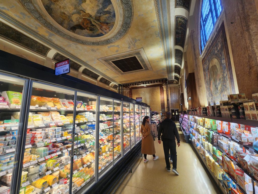 Supermercado Teatro Itália