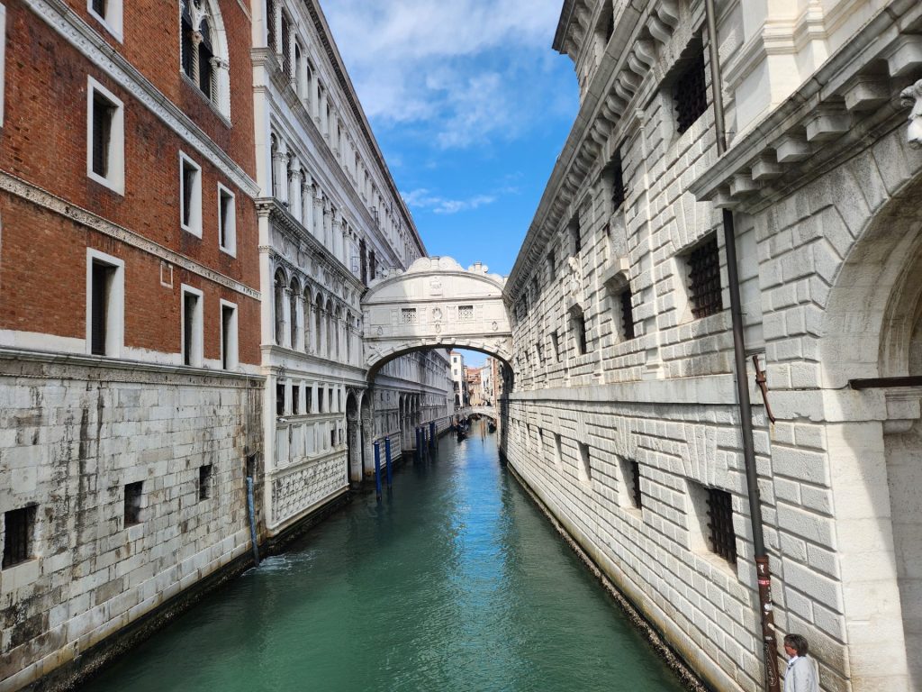 Pontos Turísticos de Veneza - Ponte dos Suspiros